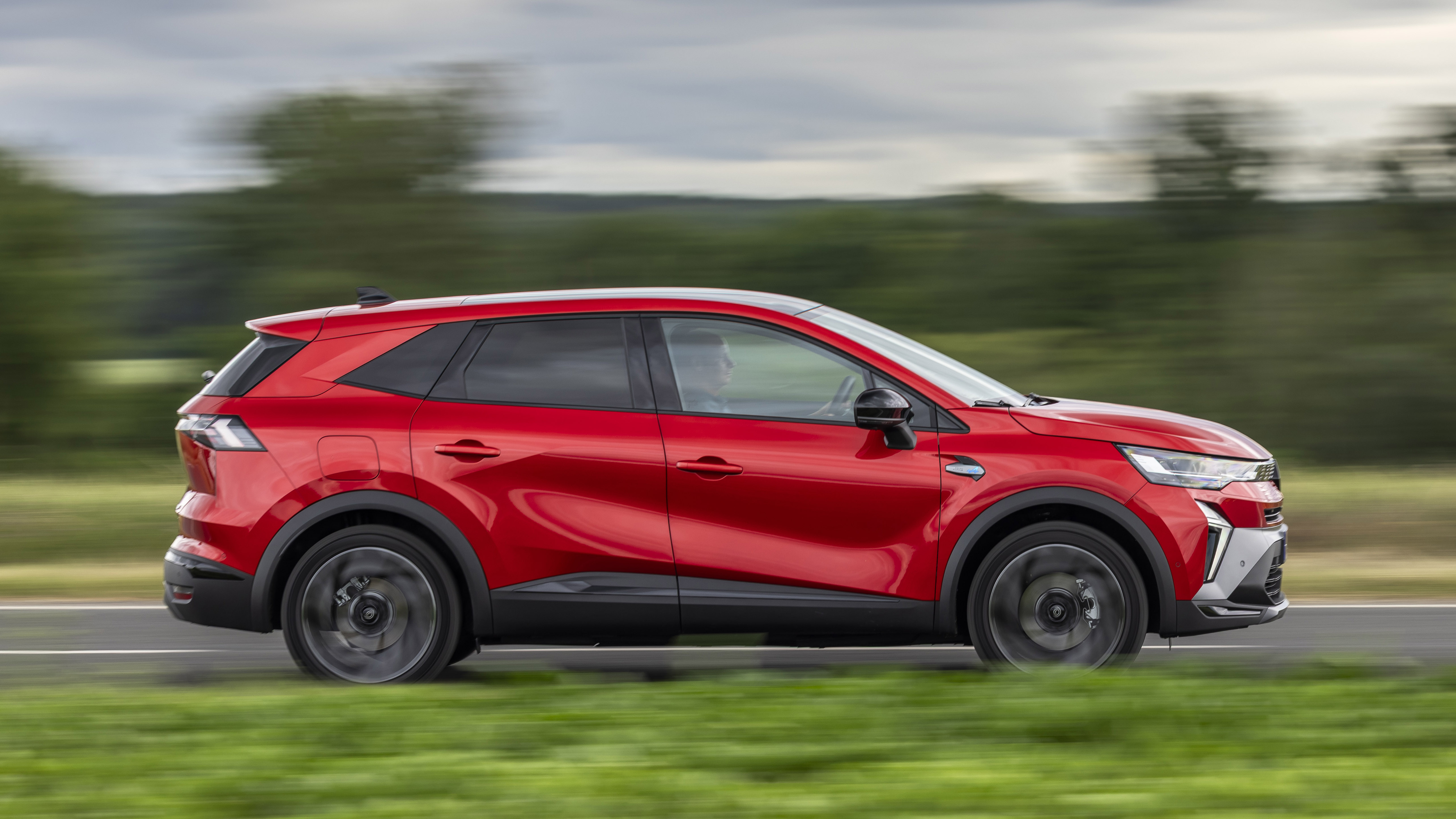 2026 Renault Symbioz Hibrit Aile SUV’u Nasıl? - fotoğraf 17