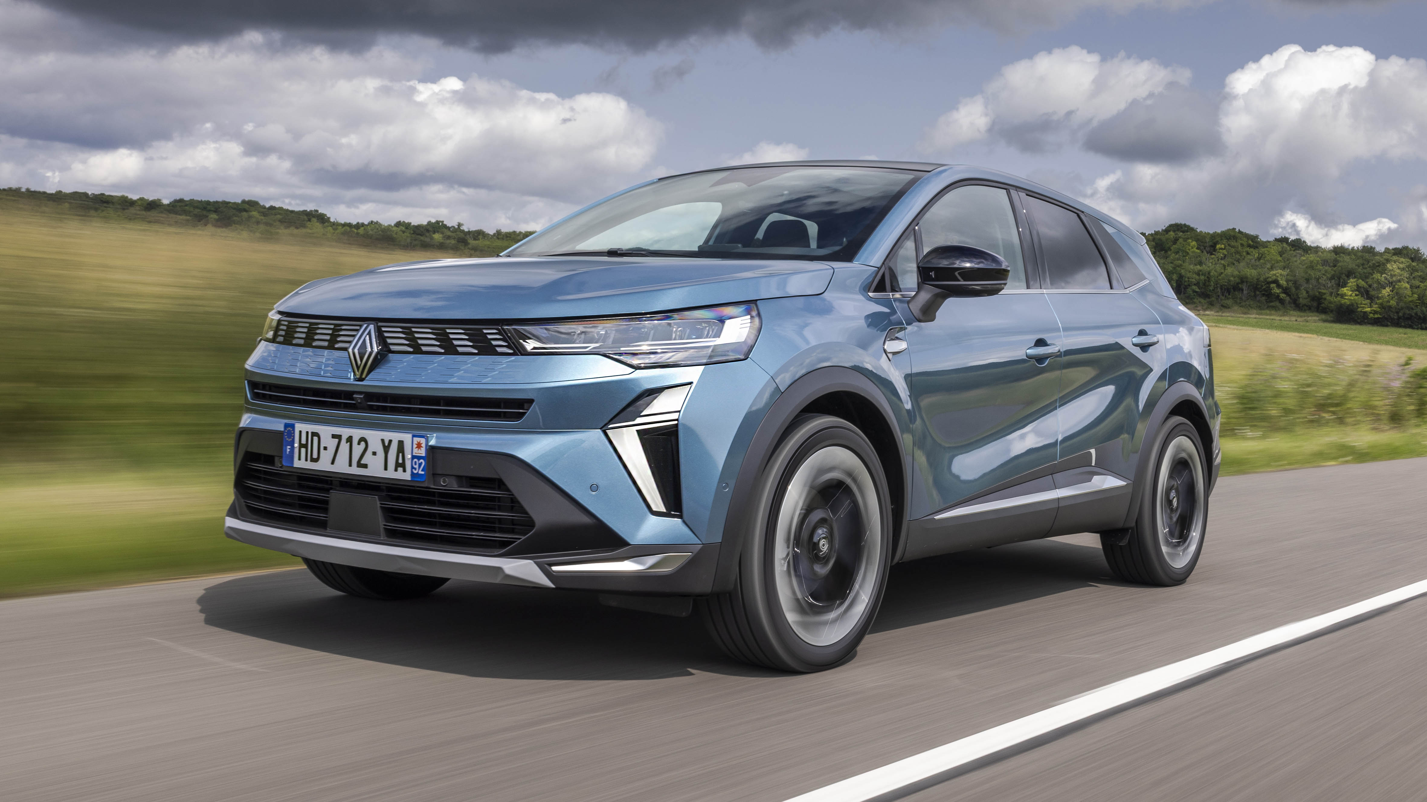 2026 Renault Symbioz Hibrit Aile SUV’u Nasıl? - fotoğraf 3