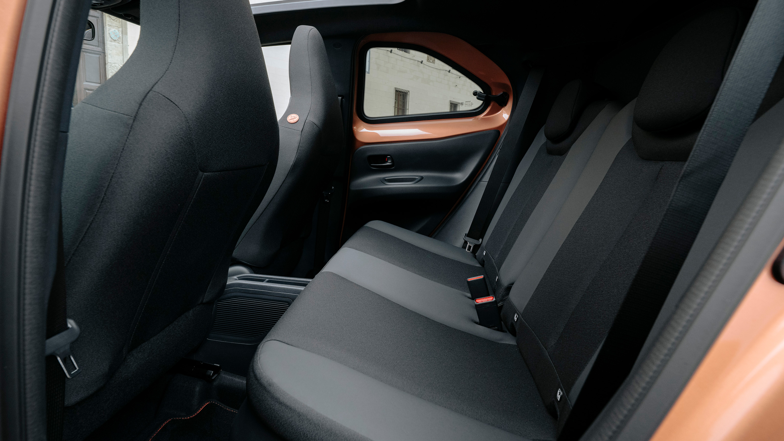2026 Toyota Aygo X Hibrit Menzili Ve Şarjı Yeterli mi? - fotoğraf 12