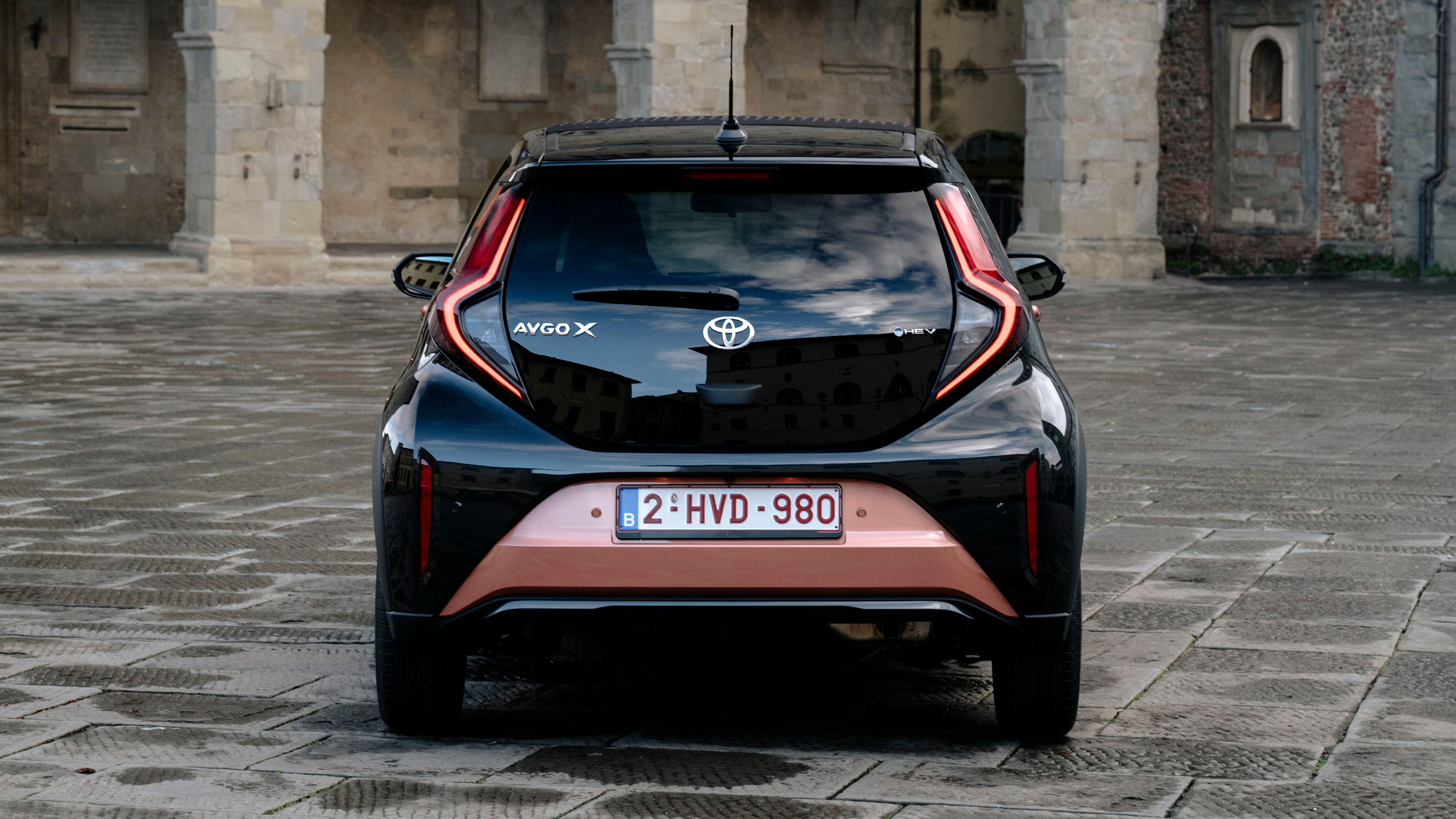 2026 Toyota Aygo X Hibrit Menzili Ve Şarjı Yeterli mi? - fotoğraf 15