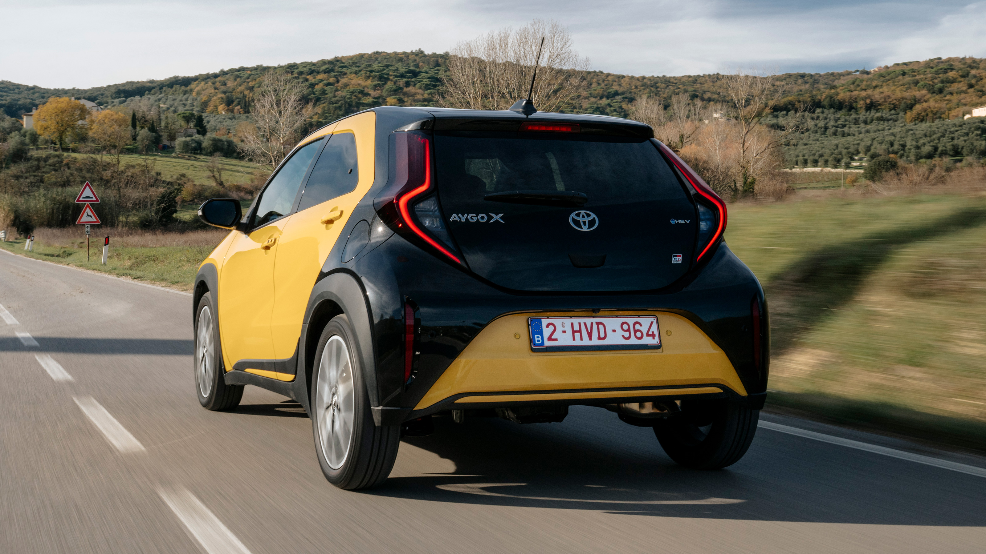 2026 Toyota Aygo X Hibrit Menzili Ve Şarjı Yeterli mi? - fotoğraf 17