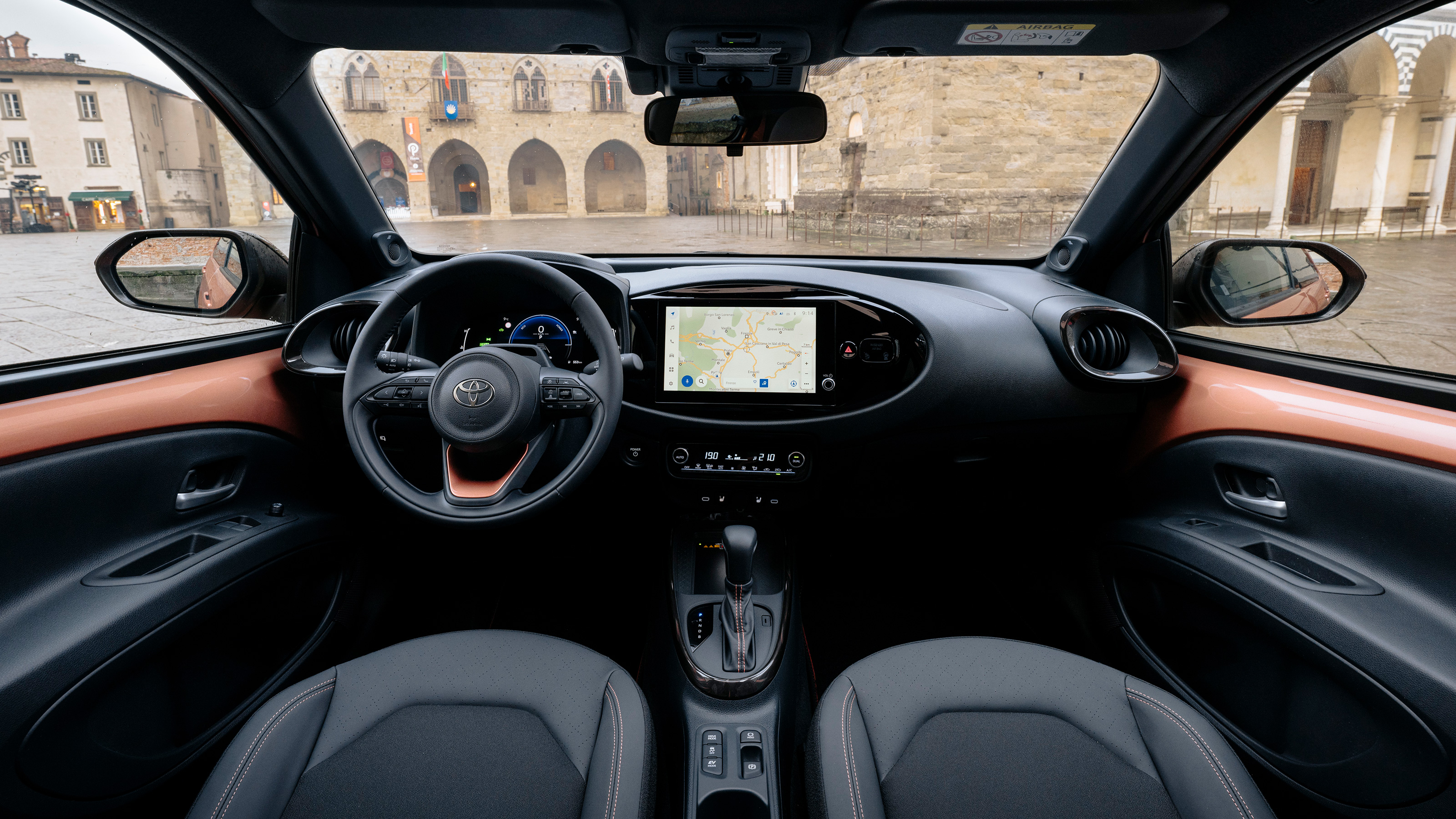 2026 Toyota Aygo X Hibrit Menzili Ve Şarjı Yeterli mi? - fotoğraf 3