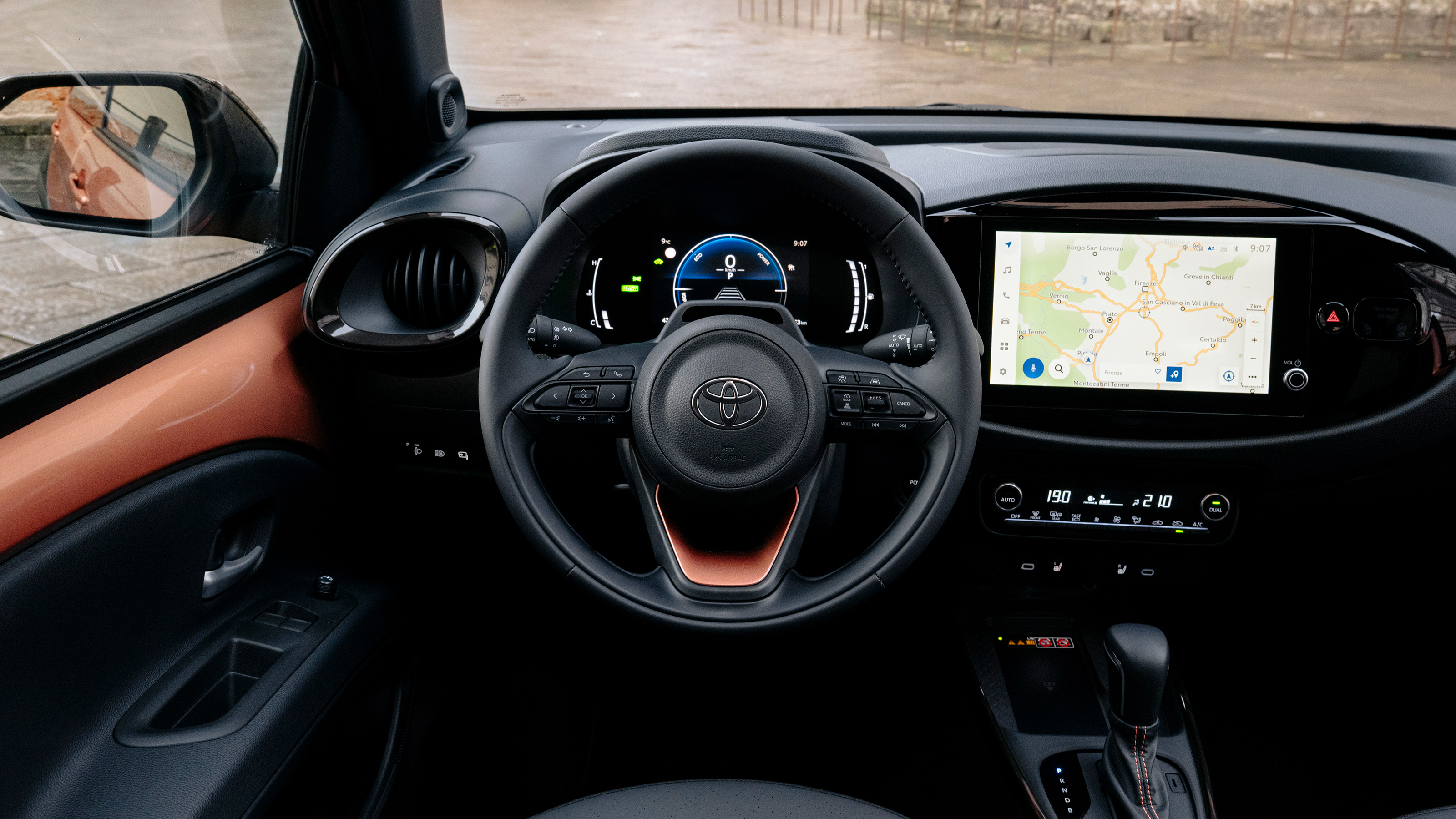 2026 Toyota Aygo X Hibrit Menzili Ve Şarjı Yeterli mi? - fotoğraf 9