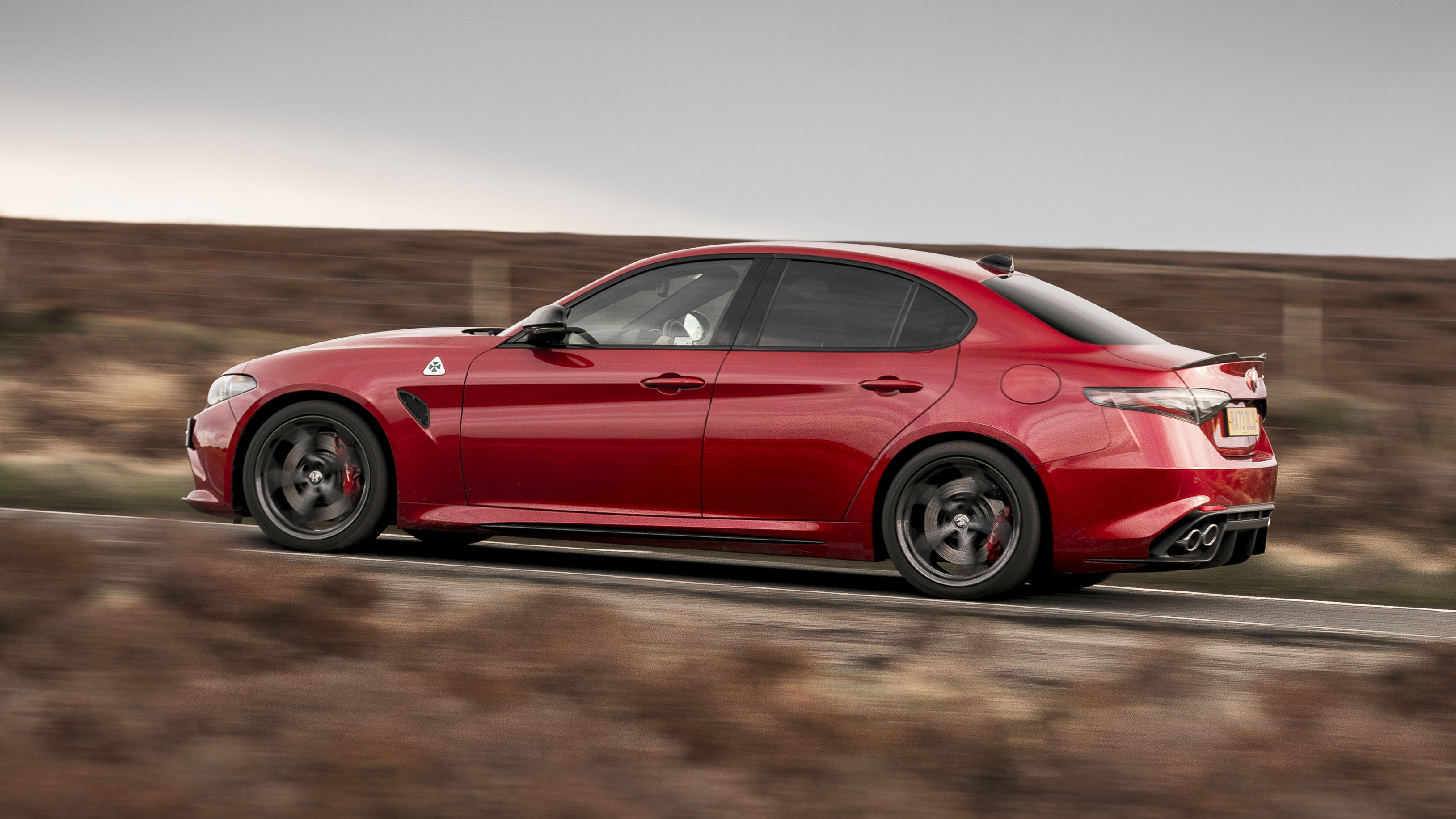2026 Alfa Romeo Giulia Quadrifoglio Benzinli Sedan Nasıl Bir Seçim? - fotoğraf 3