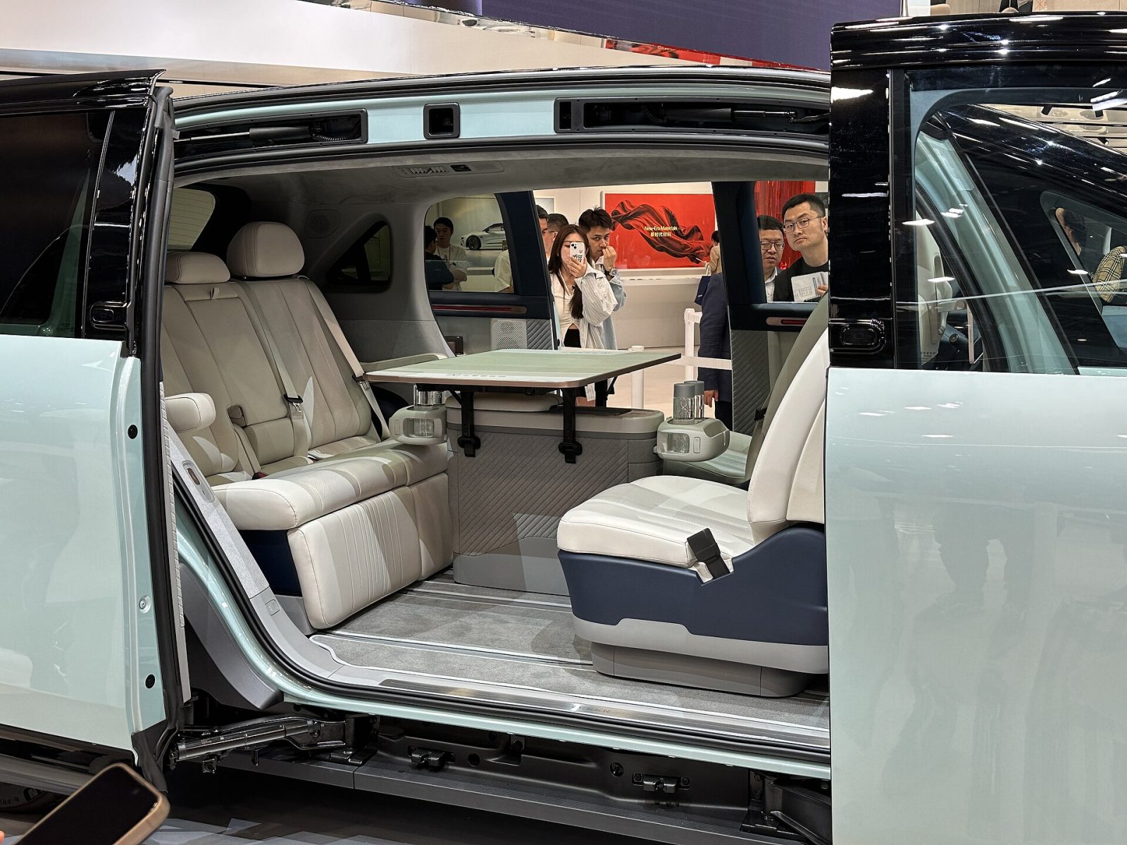2026 Zeekr MIX Elektrikli MPV: Günlük Kullanımında Neler Sunuyor? - fotoğraf 4
