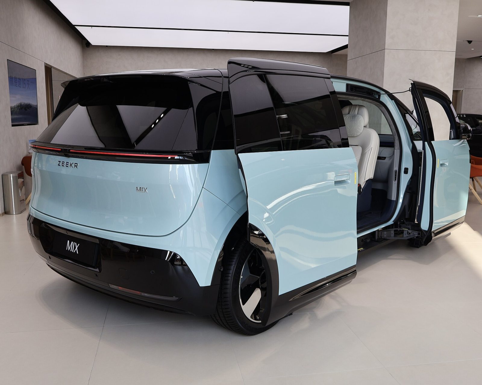 2026 Zeekr MIX Elektrikli MPV: Günlük Kullanımında Neler Sunuyor? - fotoğraf 8