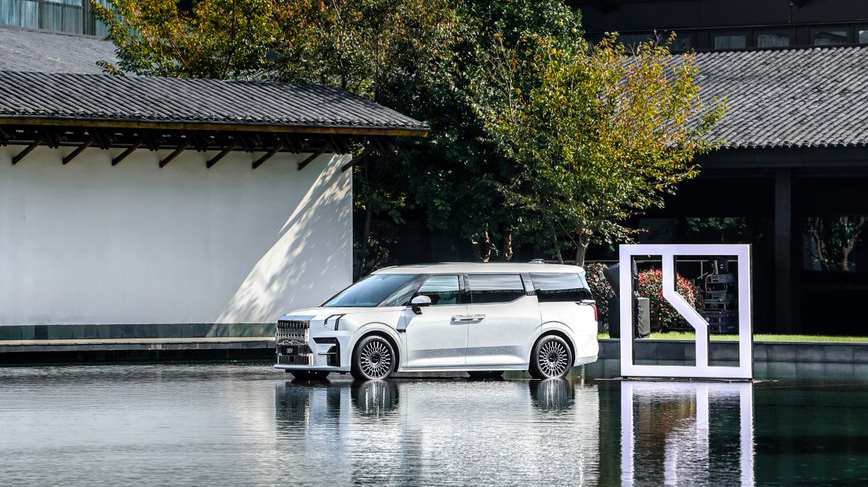 2026 Zeekr 009 Elektrikli Lüks MPV Türkiye’de Mevcut mu? - fotoğraf 4