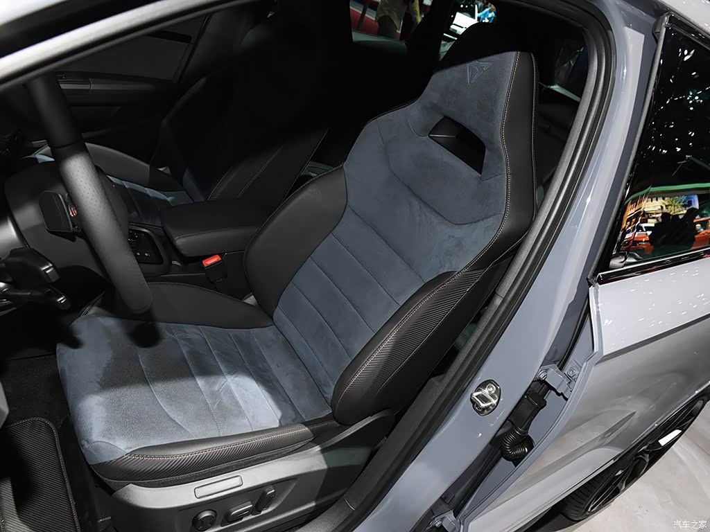 2026 Cupra Ateca Benzinli SUV: Hangi Paket Daha Mantıklı? - fotoğraf 15
