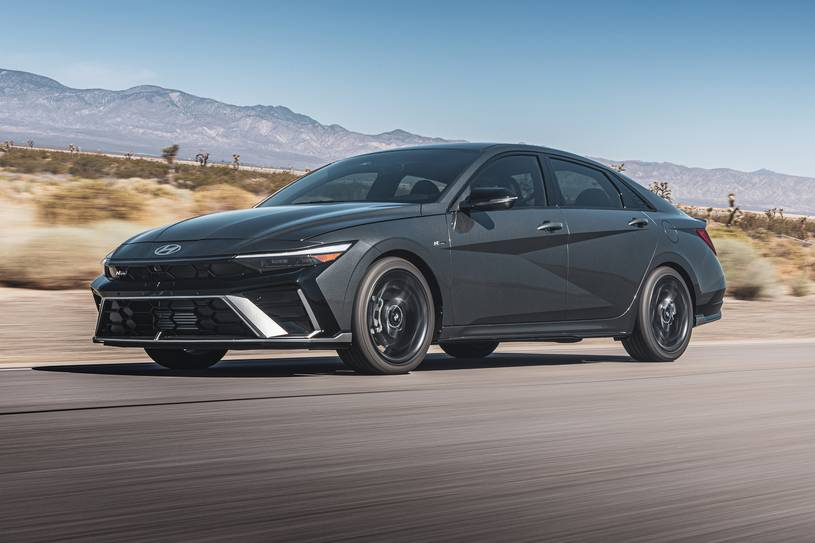 2026 Hyundai Elantra Benzinli Alınır mı? Sedanı Yakından Tanıyın - fotoğraf 8