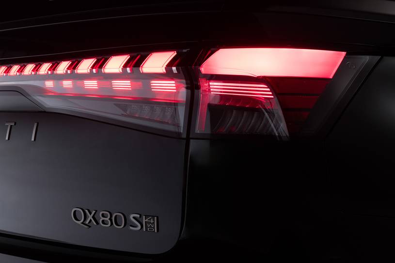 2026 Infiniti QX80 Benzinli SUV Hangi Kullanıcıya Uyar? - fotoğraf 31