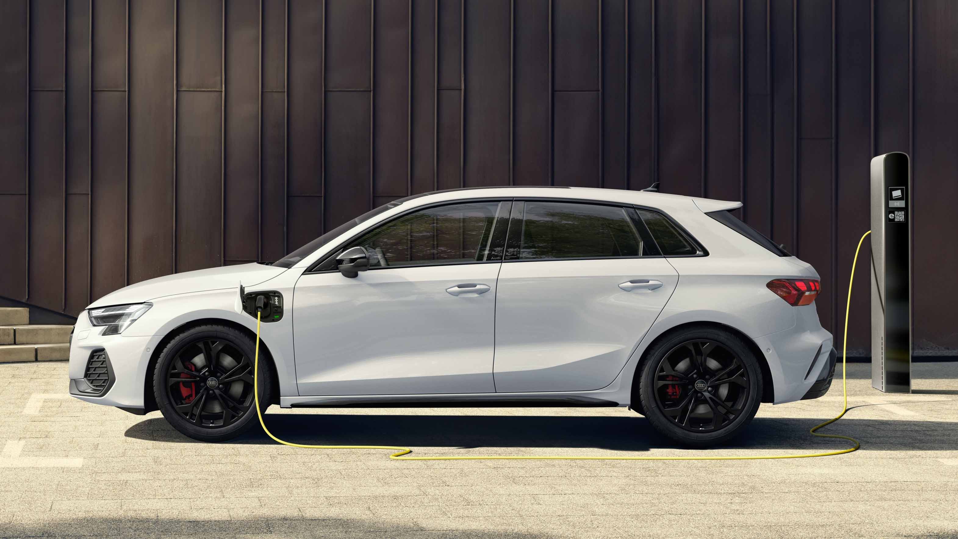 Audi A3 2026 Hibrit Alınır mı? Güncel Modelin Artı ve Eksileri - fotoğraf 2