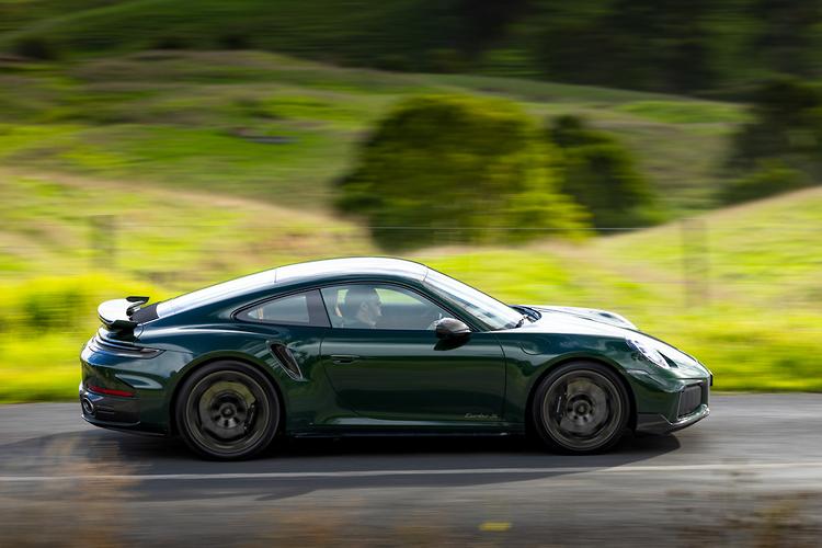 2026 Porsche 911 Turbo S Hibrit: Performansı Ve Maliyeti Nasıl? - fotoğraf 5