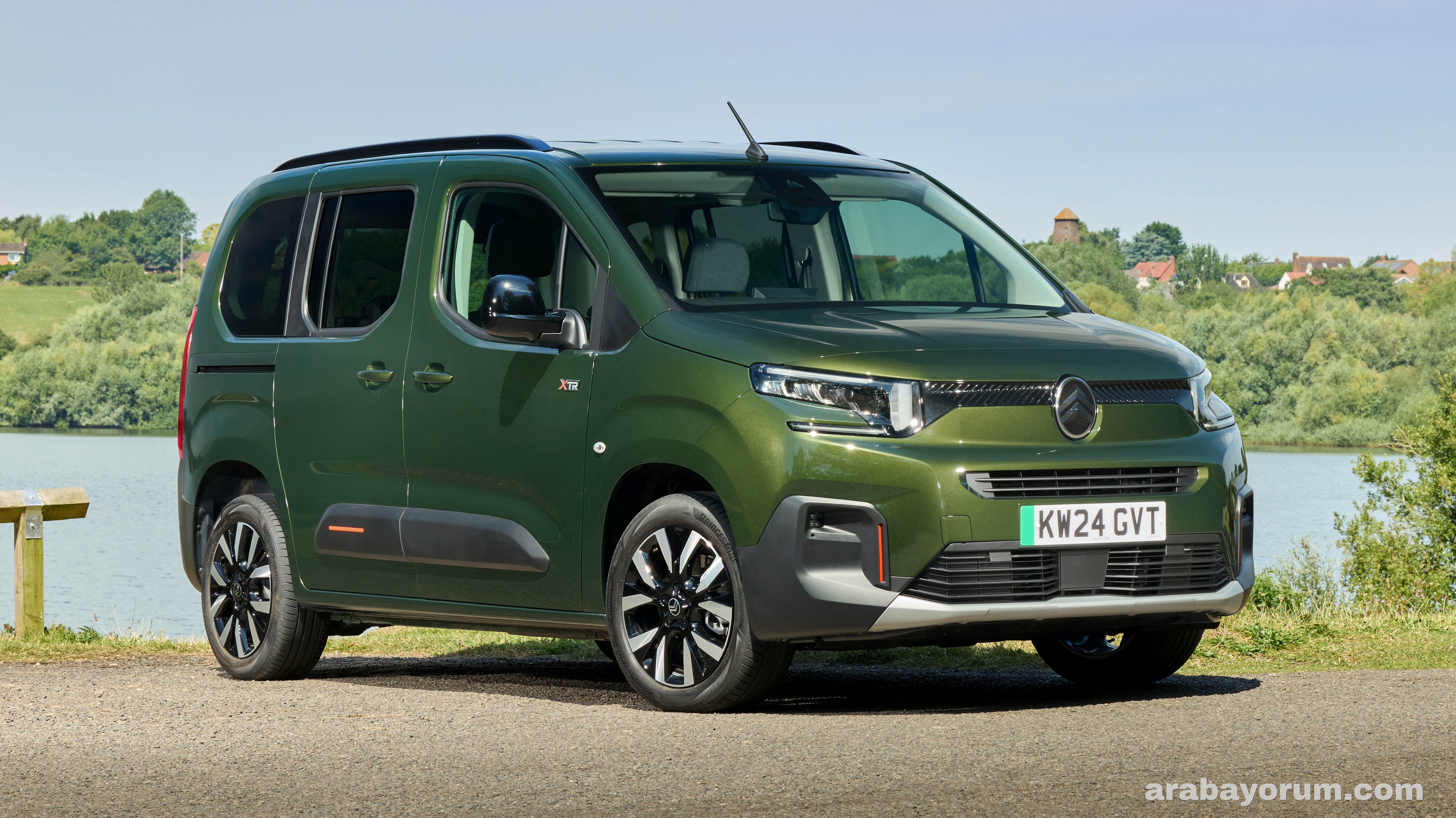 2026 Citroen e-Berlingo Elektrikli Aile Aracı Olarak Nasıl?