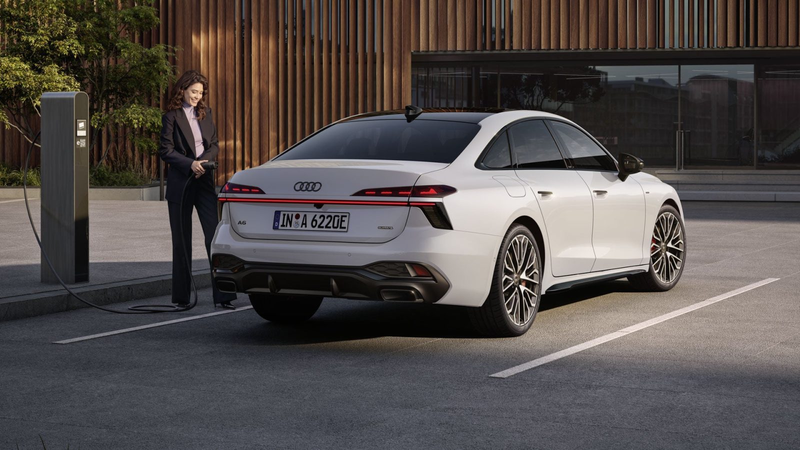 Audi A6 e-tron