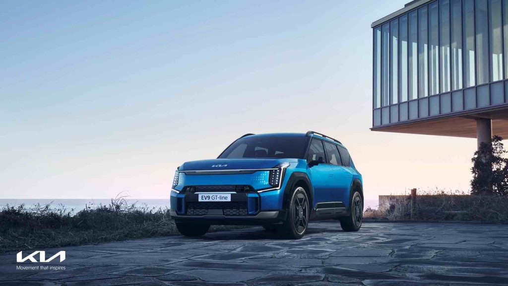 Kia EV9 İncelemesi: 563 km WLTP Menzil, 800V Şarj ve 6/7 Koltuklu SUV Kia EV9 İncelemesi: 563 km WLTP Menzil, 800V Şarj ve 6/7 Koltuklu SUV - fotoğraf 1
