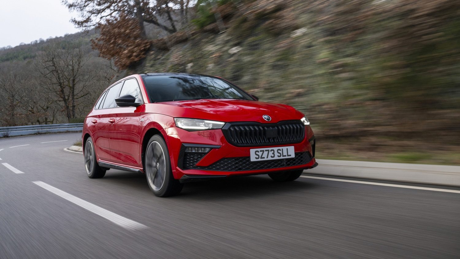Skoda Scala İncelemesi: 1.0 TSI, 1.5 TSI ve Türkiye Donanımları - fotoğraf 1