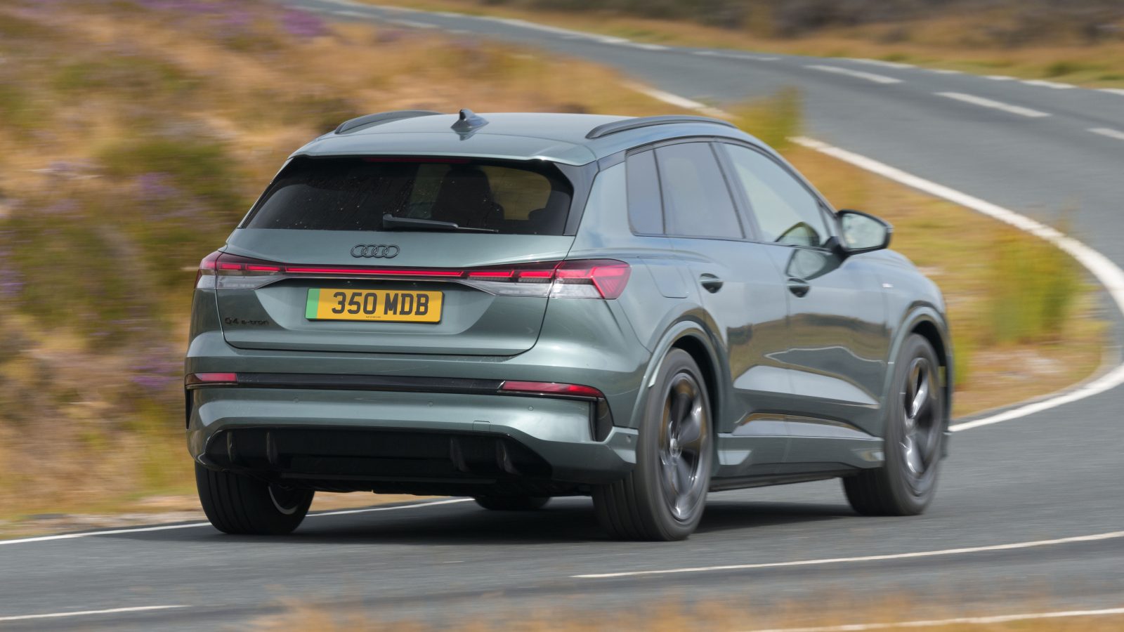 Audi Q4 e-tron Alınır mı? Menzil, Şarj Süresi ve Türkiye Deneyimi - fotoğraf 1