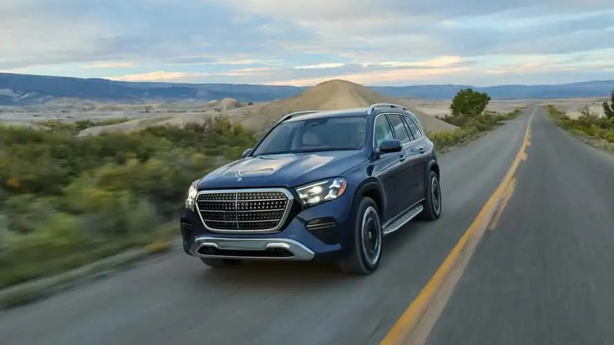 Yeni Mercedes-Benz GLS 2027: Yeni V8 ve 7 Koltuklu SUV - fotoğraf 1