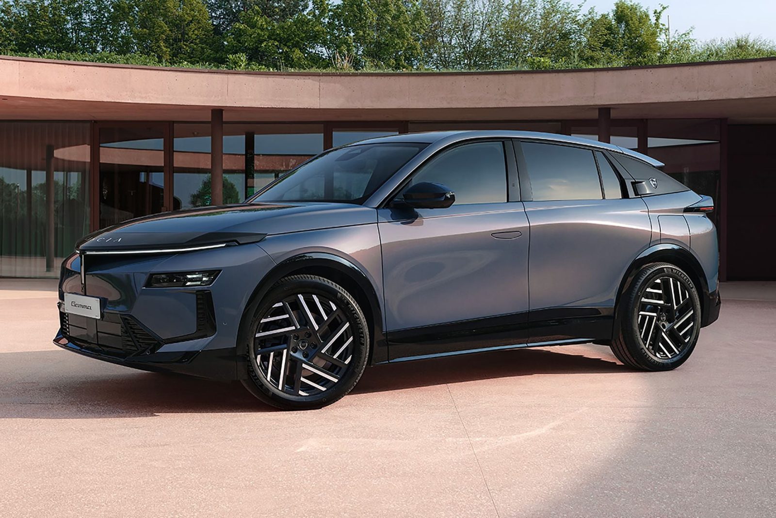 2027 Lancia Gamma Hibrit Ve Elektrikli SUV Neler Sunuyor? - fotoğraf 1