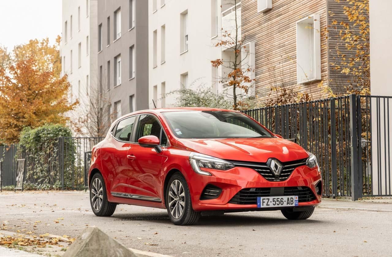 2026 Renault Clio Benzinli Easy Link Ekran Sorunu Nasıl Çözülür? - fotoğraf 1