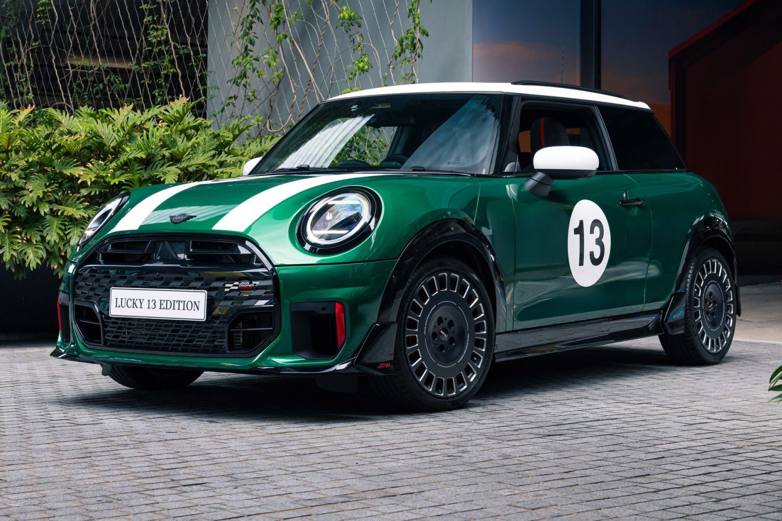 2026 MINI Lucky 13 Benzinli Özel Seri Türkiye’ye Gelecek mi? - fotoğraf 1