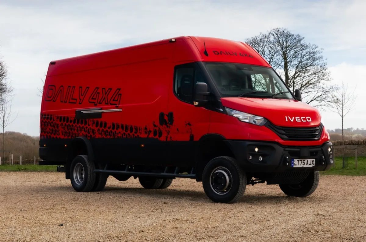 Iveco Daily 4x4 Panelvan İncelemesi: Zorlu Arazide Nasıl? - fotoğraf 1