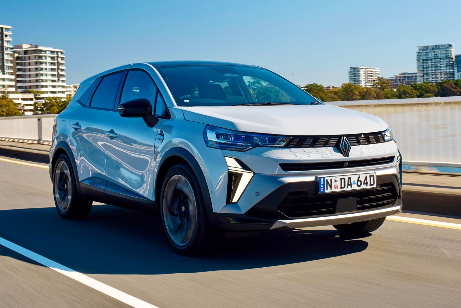 2026 Renault Symbioz İncelemesi: Hibrit SUV’un Artıları ve Eksileri - fotoğraf 1