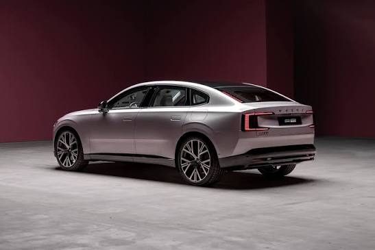 Volvo ES90