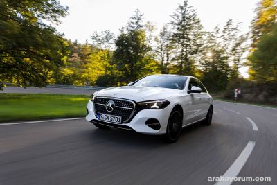 2027 Mercedes Benz C350 Hibrit Sedan Türkiye’ye Ne Zaman Gelecek?
