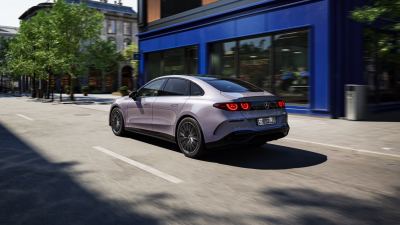 Mercedes-Benz C 300 4MATIC: Yeni Nesil Elektrikli C-Serisi Kapıda - fotoğraf 12