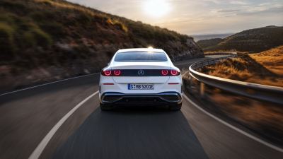 Mercedes-Benz C 300 4MATIC: Yeni Nesil Elektrikli C-Serisi Kapıda - fotoğraf 3