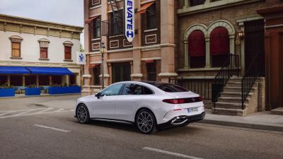 Mercedes-Benz C 300 4MATIC: Yeni Nesil Elektrikli C-Serisi Kapıda - fotoğraf 4