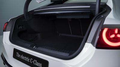 Mercedes-Benz C 300 4MATIC: Yeni Nesil Elektrikli C-Serisi Kapıda - fotoğraf 48