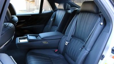 Lexus LS 500: Twin-Turbo V6 Gücüyle Lüksün Zirvesinde - fotoğraf 16