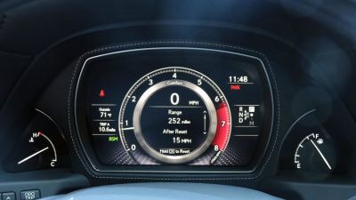 Lexus LS 500: Twin-Turbo V6 Gücüyle Lüksün Zirvesinde - fotoğraf 19