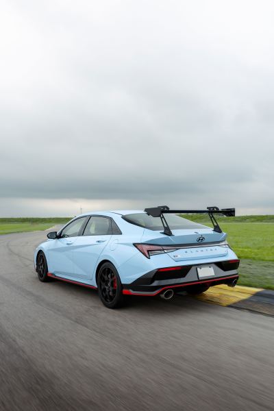 Hyundai Elantra N TCR: Yarış Otomobili ve TCR Edition Farkı - fotoğraf 5