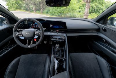 Hyundai Elantra N TCR: Yarış Otomobili ve TCR Edition Farkı - fotoğraf 11