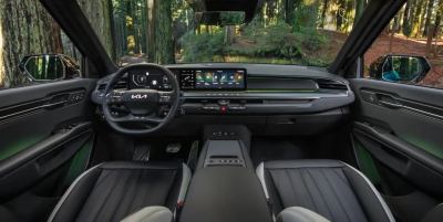 Kia EV9 İncelemesi: 563 km WLTP Menzil, 800V Şarj ve 6/7 Koltuklu SUV - fotoğraf 12
