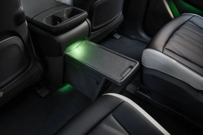 Kia EV9 İncelemesi: 563 km WLTP Menzil, 800V Şarj ve 6/7 Koltuklu SUV - fotoğraf 13