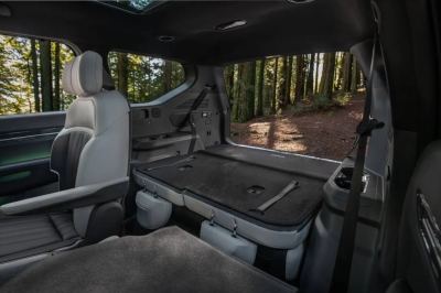 Kia EV9 İncelemesi: 563 km WLTP Menzil, 800V Şarj ve 6/7 Koltuklu SUV - fotoğraf 16