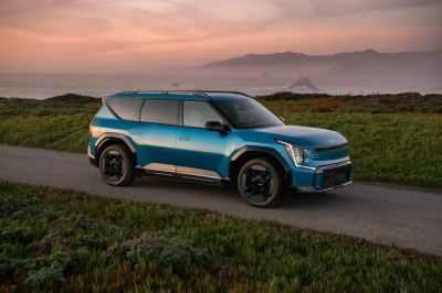 Kia EV9 İncelemesi: 563 km WLTP Menzil, 800V Şarj ve 6/7 Koltuklu SUV - fotoğraf 21