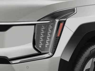 Kia EV9 İncelemesi: 563 km WLTP Menzil, 800V Şarj ve 6/7 Koltuklu SUV - fotoğraf 31