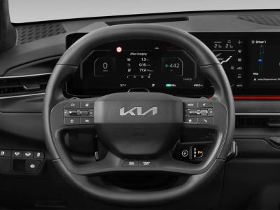 Kia EV9 İncelemesi: 563 km WLTP Menzil, 800V Şarj ve 6/7 Koltuklu SUV - fotoğraf 68