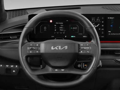 Kia EV9 İncelemesi: 563 km WLTP Menzil, 800V Şarj ve 6/7 Koltuklu SUV - fotoğraf 69