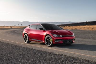 Kia EV6 İncelemesi: 428 km WLTP Menzil, 800V Şarj ve Türkiye Donanımı - fotoğraf 1