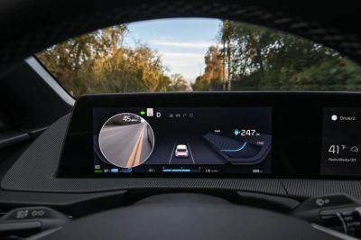 Kia EV6 İncelemesi: 428 km WLTP Menzil, 800V Şarj ve Türkiye Donanımı - fotoğraf 10