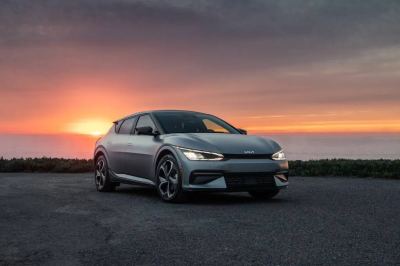 Kia EV6 İncelemesi: 428 km WLTP Menzil, 800V Şarj ve Türkiye Donanımı - fotoğraf 15