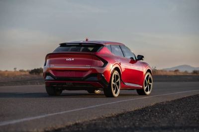 Kia EV6 İncelemesi: 428 km WLTP Menzil, 800V Şarj ve Türkiye Donanımı - fotoğraf 19