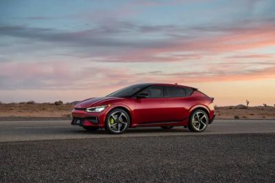 Kia EV6 İncelemesi: 428 km WLTP Menzil, 800V Şarj ve Türkiye Donanımı - fotoğraf 23