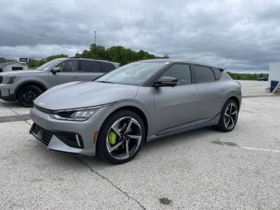 Kia EV6 İncelemesi: 428 km WLTP Menzil, 800V Şarj ve Türkiye Donanımı - fotoğraf 25